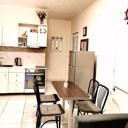 Apartment With 3 Rooms Just 1 Min From The Beach And Free Public Parking Peraía Dış mekan fotoğraf