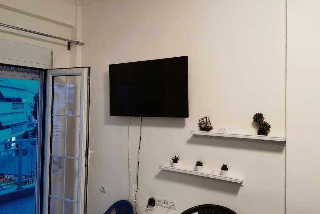 Apartment With 3 Rooms Just 1 Min From The Beach And Free Public Parking Peraía Dış mekan fotoğraf